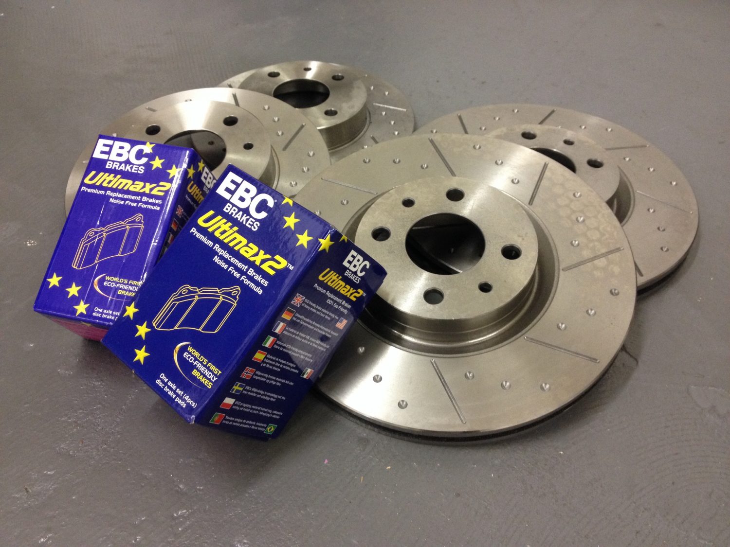 Rover MGTF 1.6 or 1.8 Grooved Performance Brake Discs & EBC UltiMAX Pads, F + R