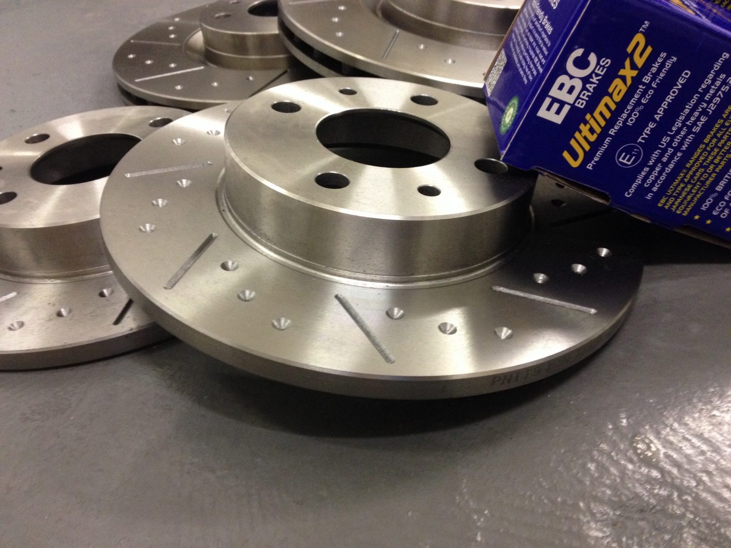 Rover MGTF 1.6 or 1.8 Grooved Performance Brake Discs & EBC UltiMAX Pads, F + R